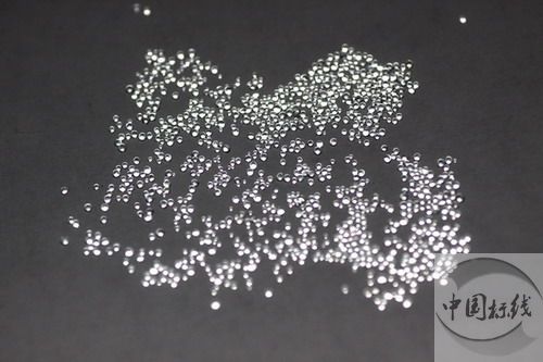 平山金属表面处理厂喷砂玻璃微珠清理